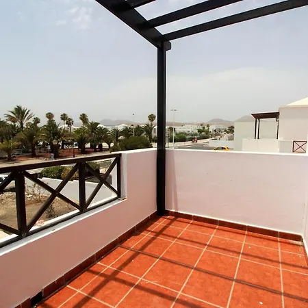 House With 3 Bedrooms In Tias With Terrace And Wifi بيت للعطل *