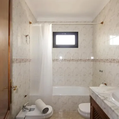 Nyaraló House With 3 Bedrooms In Tias With Terrace And Wifi *